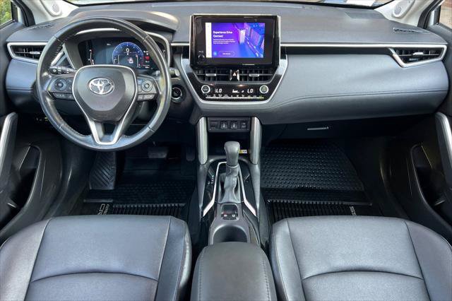 Certified 2023 Toyota Corolla Cross XLE w/ Convenience Package FWD image 3