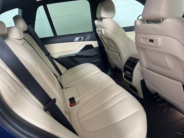 Used 2021 BMW X5 xDrive40i w/ Premium Package image 15