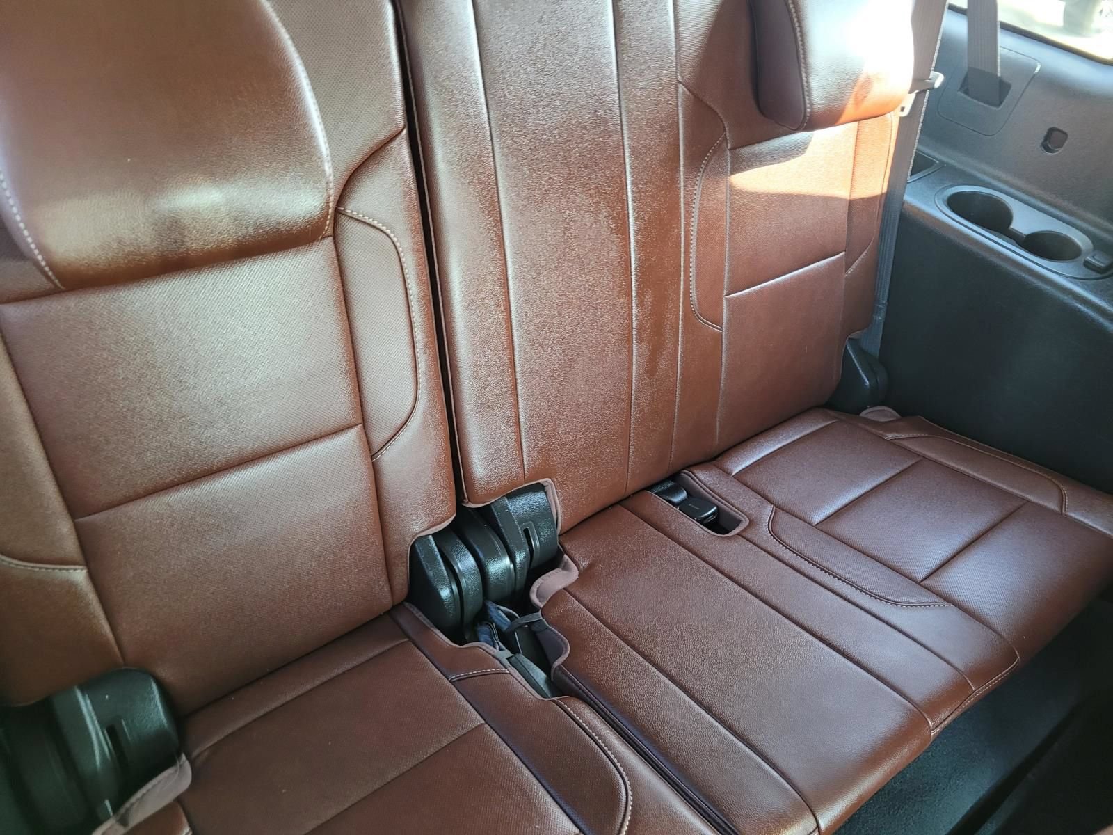 Used 2019 Chevrolet Suburban Premier w/ Premier Plus Edition RWD image 15