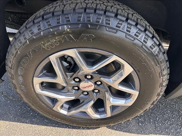 New 2026 GMC Sierra 1500 SLT w/ SLT Premium Plus Package image 13