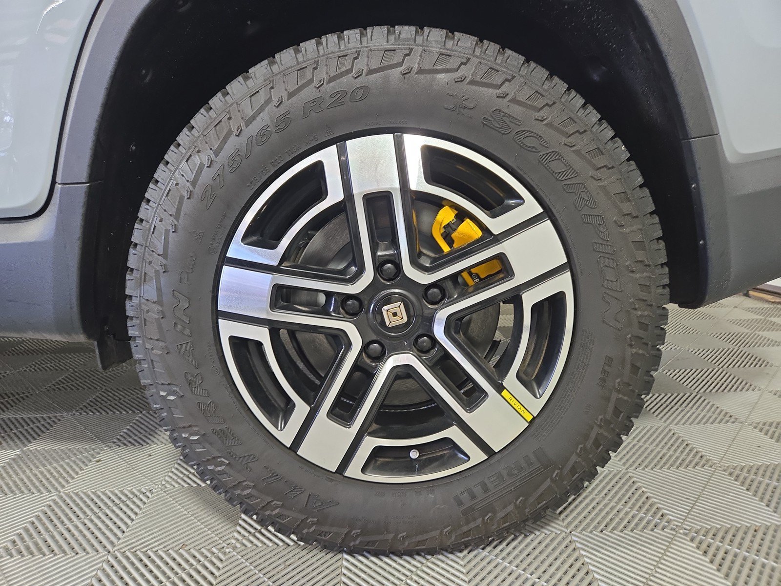 Used 2023 Rivian R1T Adventure AWD/4WD image 10