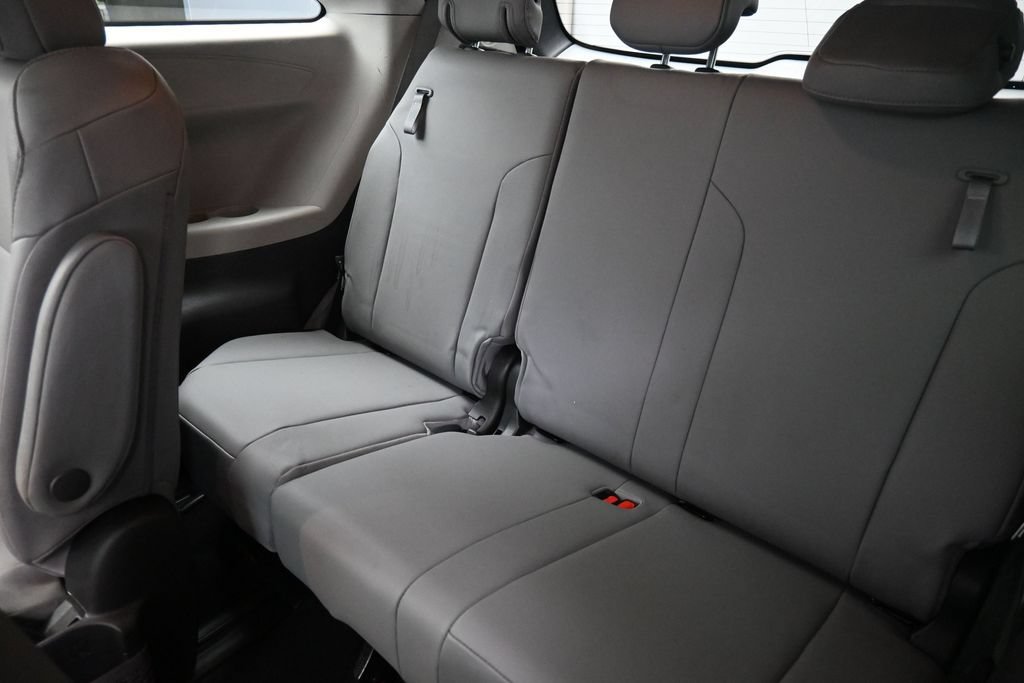 Certified 2022 Toyota Sienna XLE AWD/4WD image 21