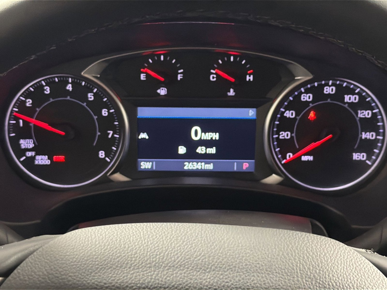 Used 2024 GMC Terrain SLT w/ Elevation Edition image 17