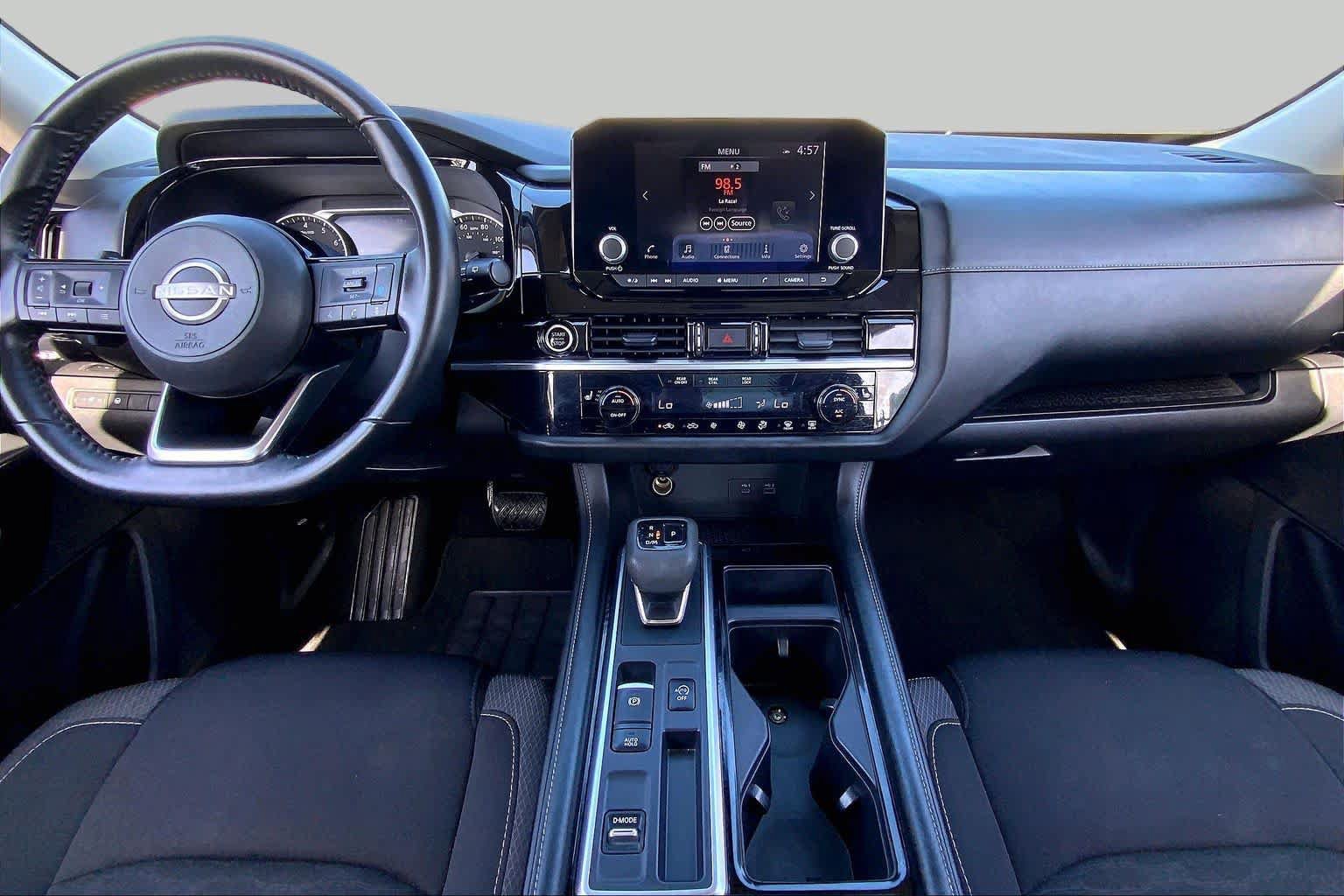 Used 2023 Nissan Pathfinder SV FWD image 15