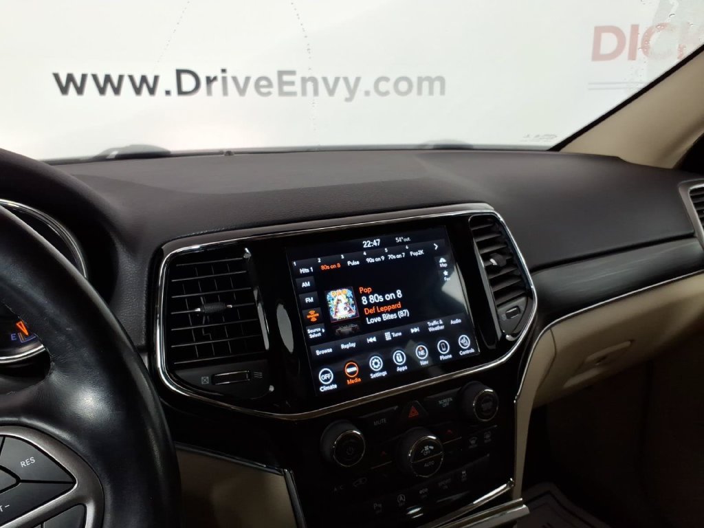 Used 2020 Jeep Grand Cherokee Limited AWD/4WD image 24