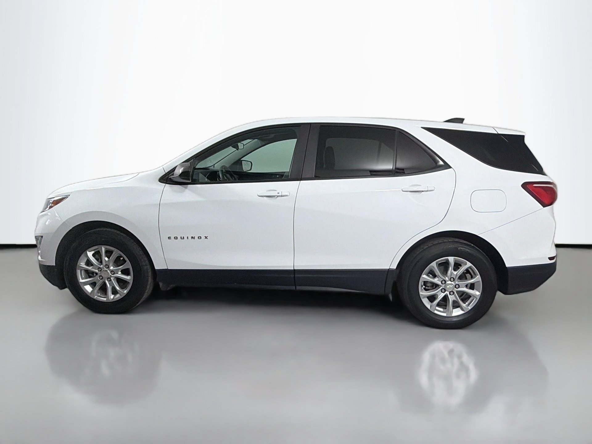 Used 2021 Chevrolet Equinox LS w/ LS Convenience Package FWD image 8