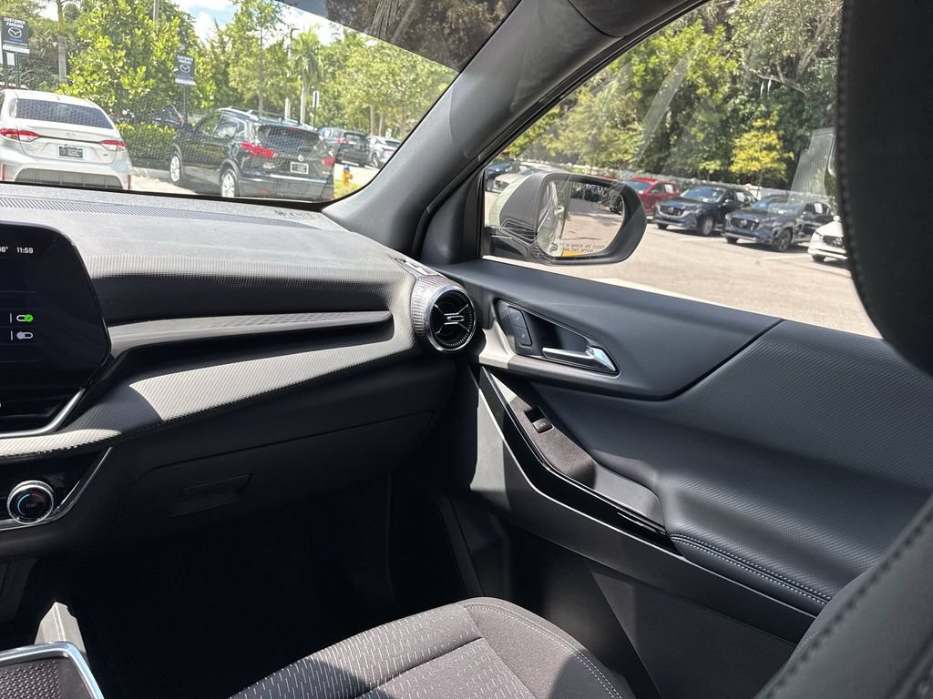 Used 2026 Chevrolet Equinox LT FWD image 15