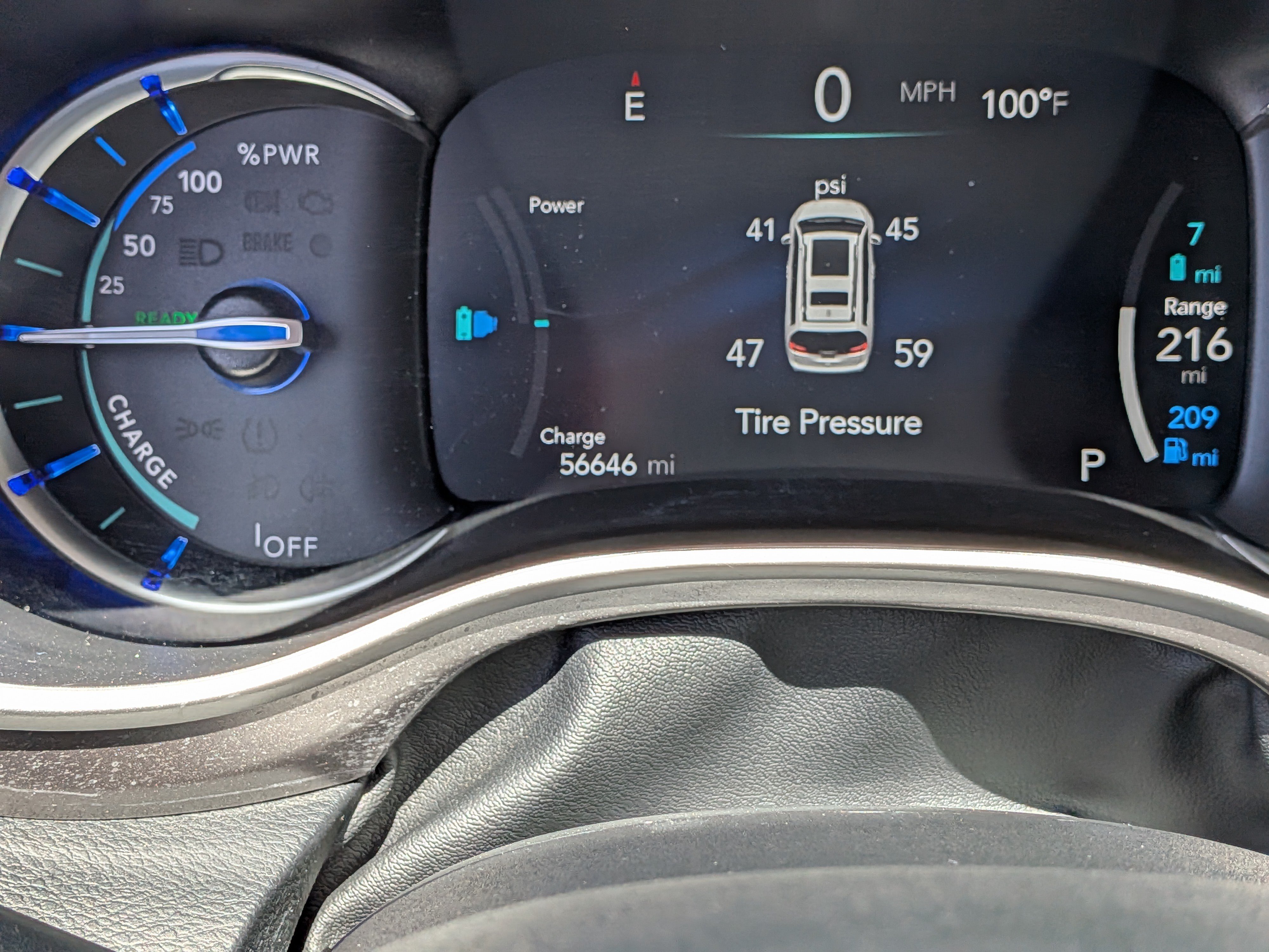 Used 2024 Chrysler Pacifica Limited FWD image 30