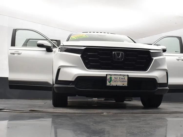 Used 2024 Honda CR-V EX image 11