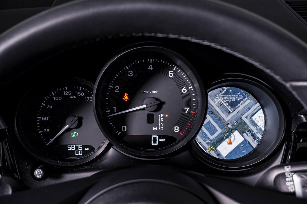 Certified 2025 Porsche Macan image 21