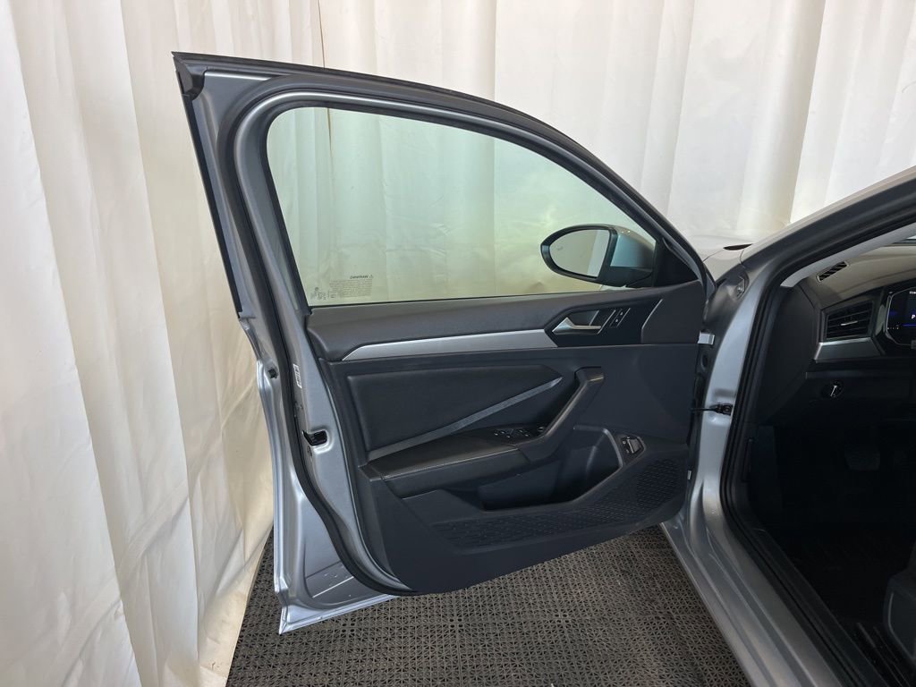 Used 2022 Volkswagen Jetta S image 20