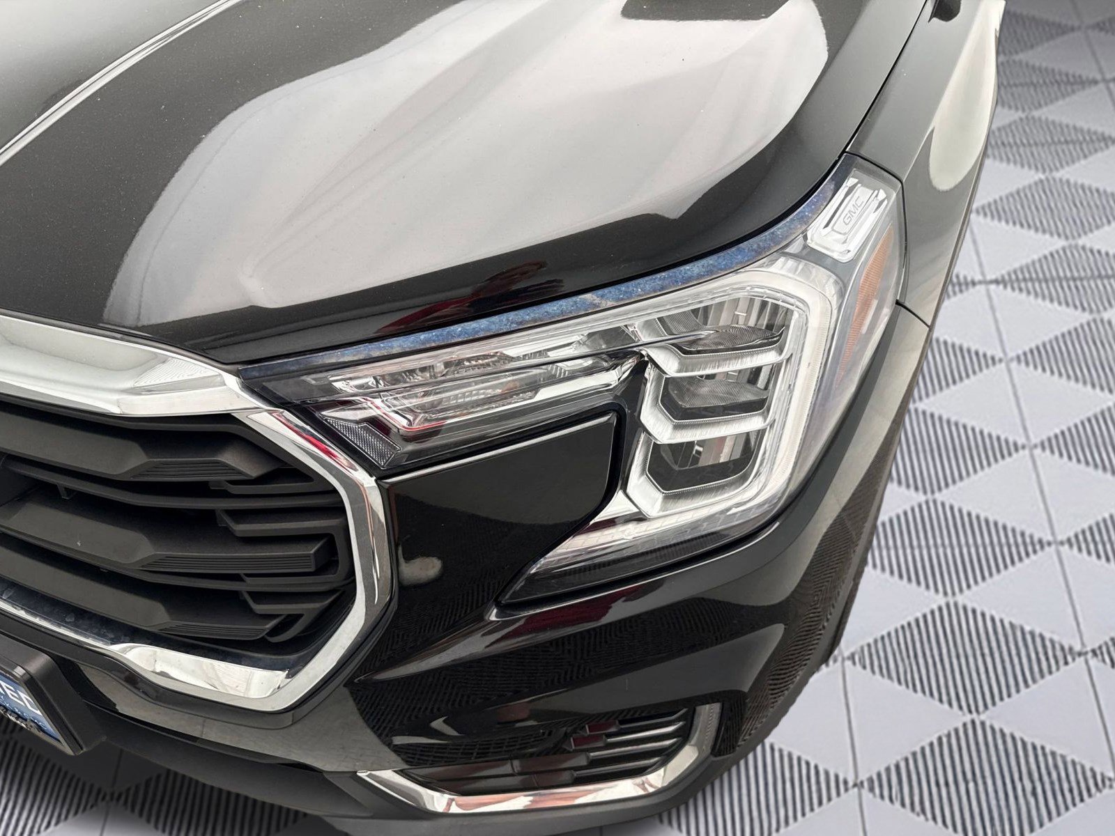 Used 2022 GMC Terrain SLE w/ Driver Convenience Package image 30