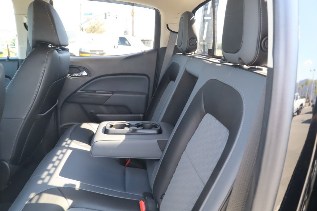 Used 2019 Chevrolet Colorado Z71 w/ Z71 Midnight Edition AWD/4WD image 32