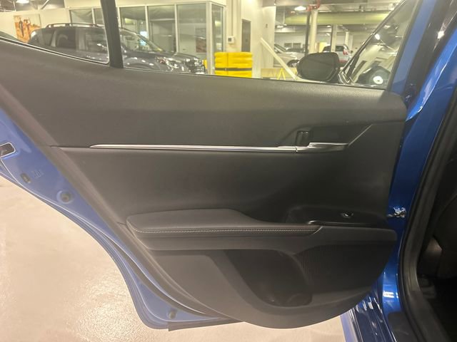 Used 2020 Toyota Camry XSE image 21