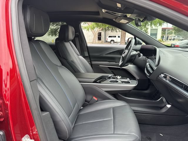 Used 2024 Cadillac Lyriq Luxury w/ LPO, Floor Liner Package AWD/4WD image 30