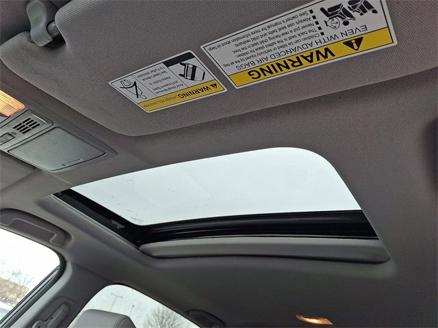 Used 2022 Honda CR-V Touring image 10