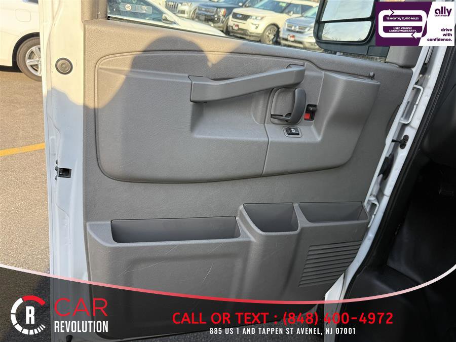 Used 2023 GMC Savana 2500 image 19