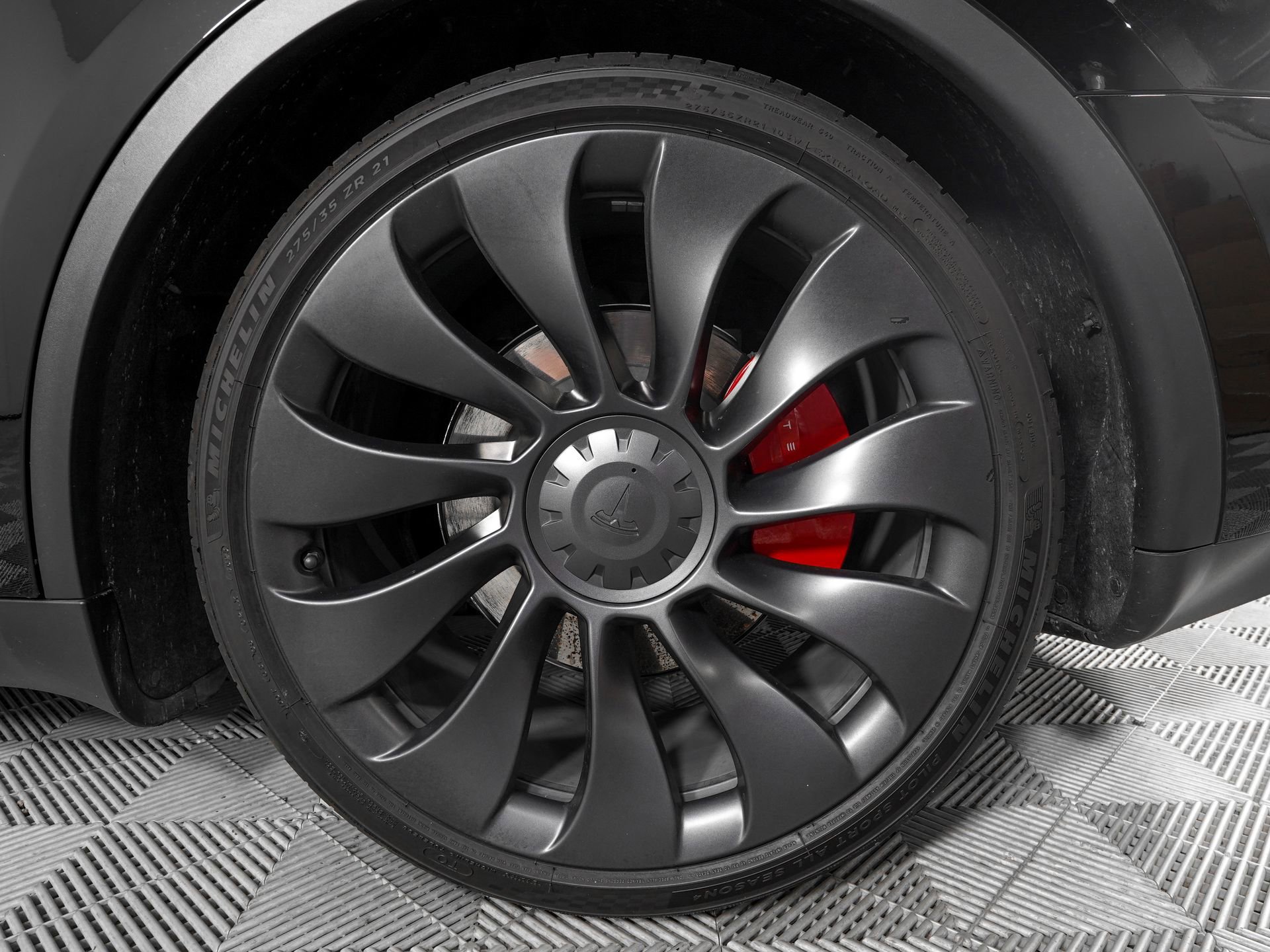 Used 2024 Tesla Model Y Performance AWD/4WD image 35