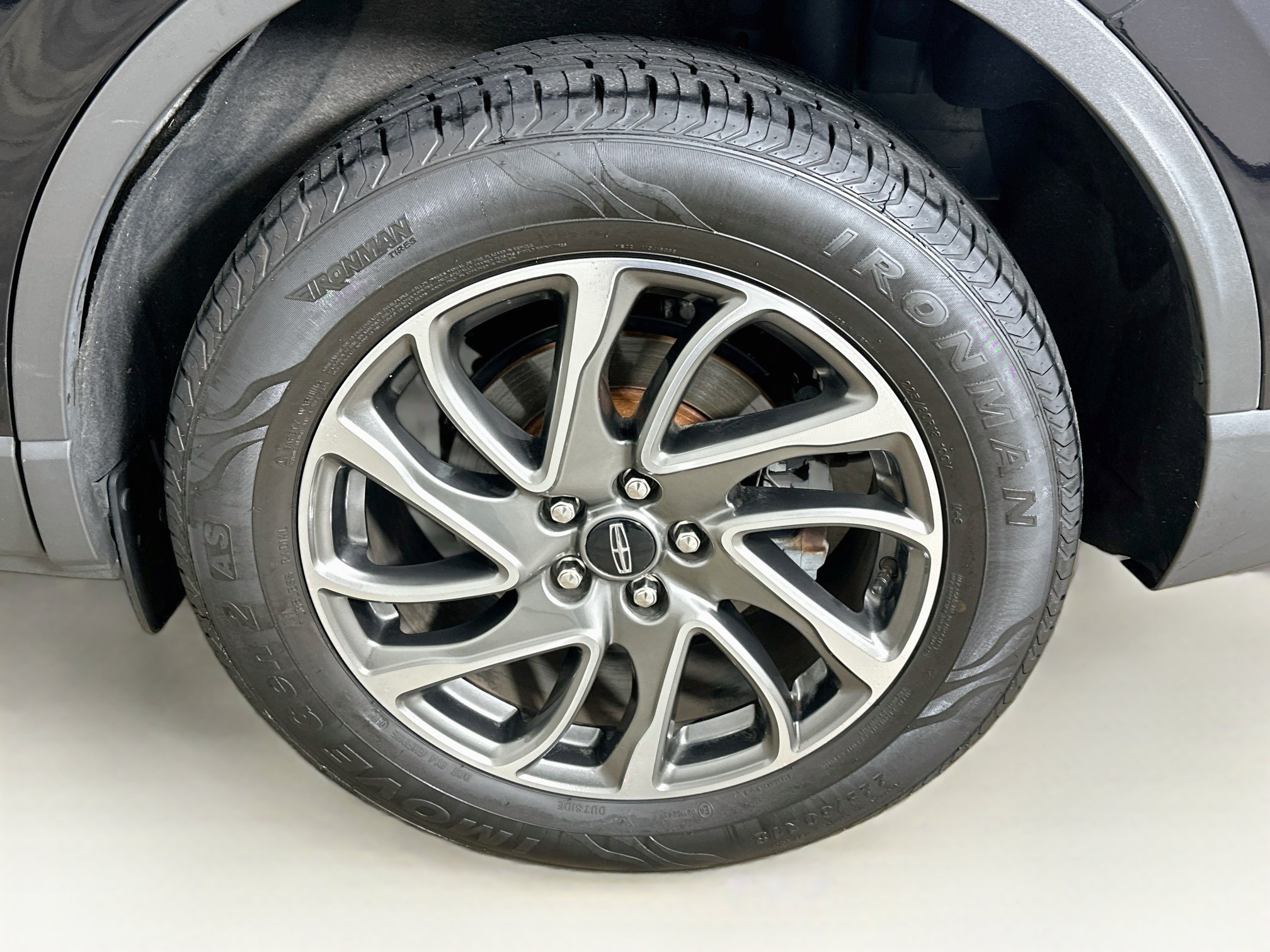 Used 2021 Lincoln Corsair AWD w/ Equipment Group 101A image 11
