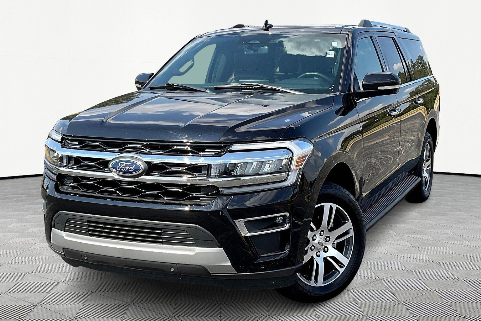 Used 2024 Ford Expedition Max Limited image 2