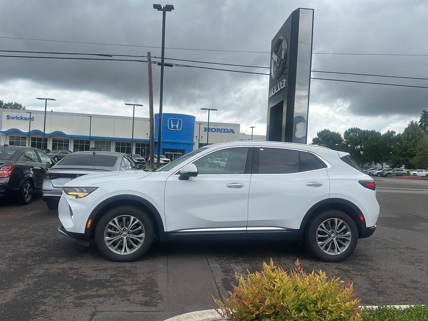 Used 2022 Buick Envision Preferred w/ Safety Package FWD image 11