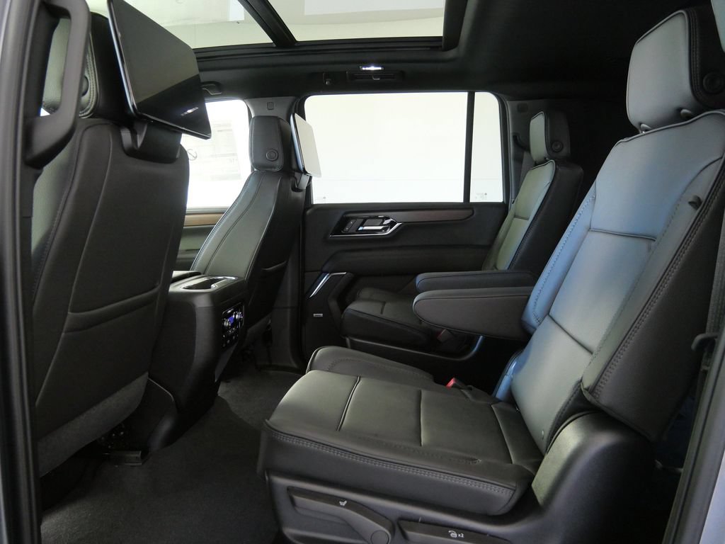 New 2026 GMC Yukon XL Denali w/ Denali Reserve Package AWD/4WD image 12