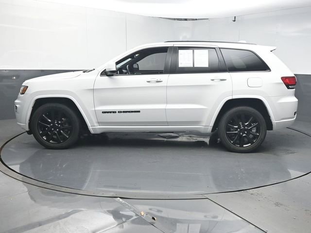 Used 2019 Jeep Grand Cherokee Altitude image 5