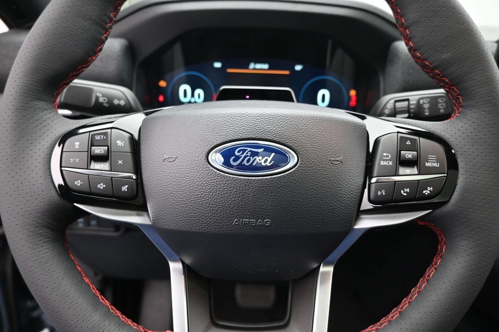 New 2026 Ford Explorer ST-Line w/ ST-Line Street Pack AWD/4WD image 11