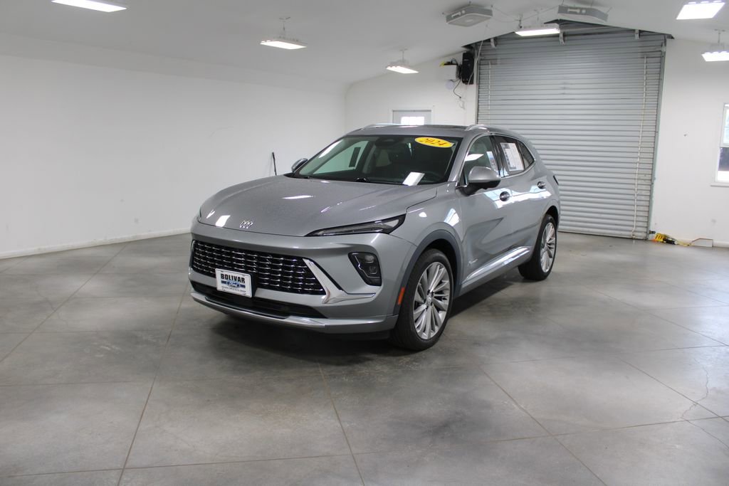 Used 2024 Buick Envision Avenir image 4