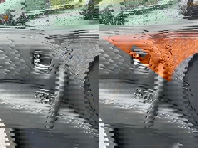 Used 2016 INFINITI QX80 4WD w/ Deluxe Technology Package image 19