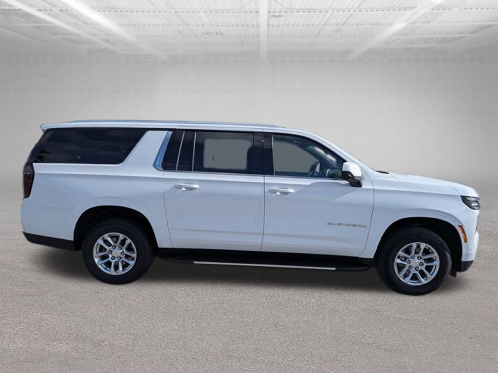 Used 2025 Chevrolet Suburban LT AWD/4WD image 4