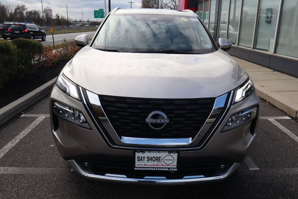 Certified 2022 Nissan Rogue Platinum w/ Head-Up Display Package image 5