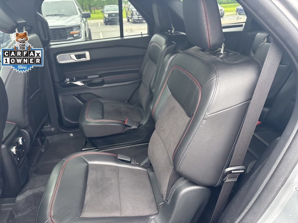 Used 2023 Ford Explorer ST-Line AWD/4WD image 27