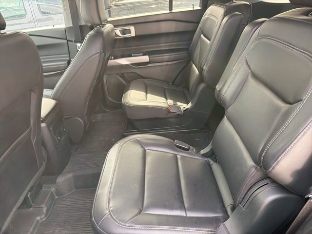 Used 2023 Ford Explorer XLT w/ Equipment Group 202A image 8