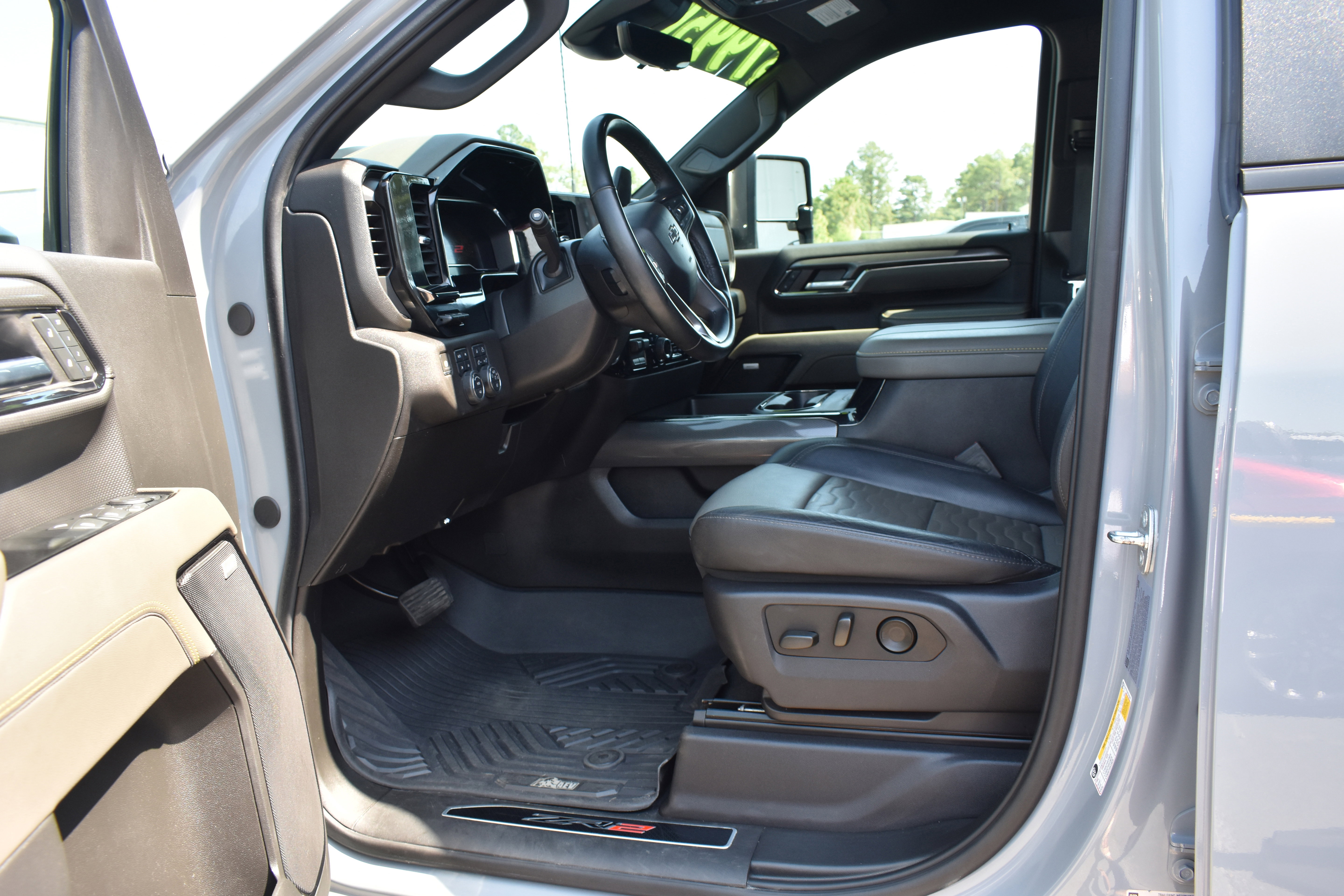 Used 2024 Chevrolet Silverado 2500 ZR2 w/ ZR2 Bison Edition AWD/4WD image 12