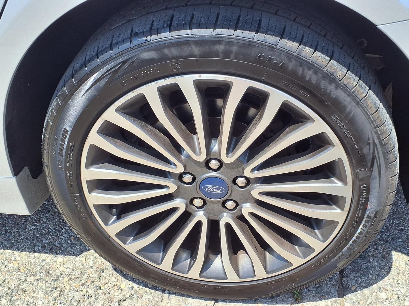 Used 2018 Ford Fusion Titanium AWD/4WD image 9