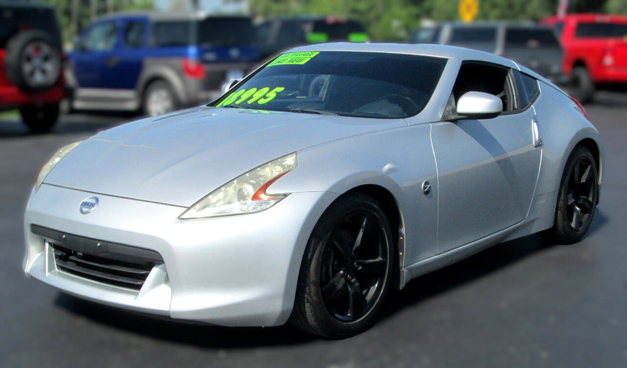 Used 2012 Nissan 370Z Coupe image 2