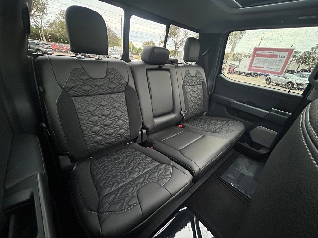 New 2026 Ford F250 Lariat w/ Black Appearance Package image 34