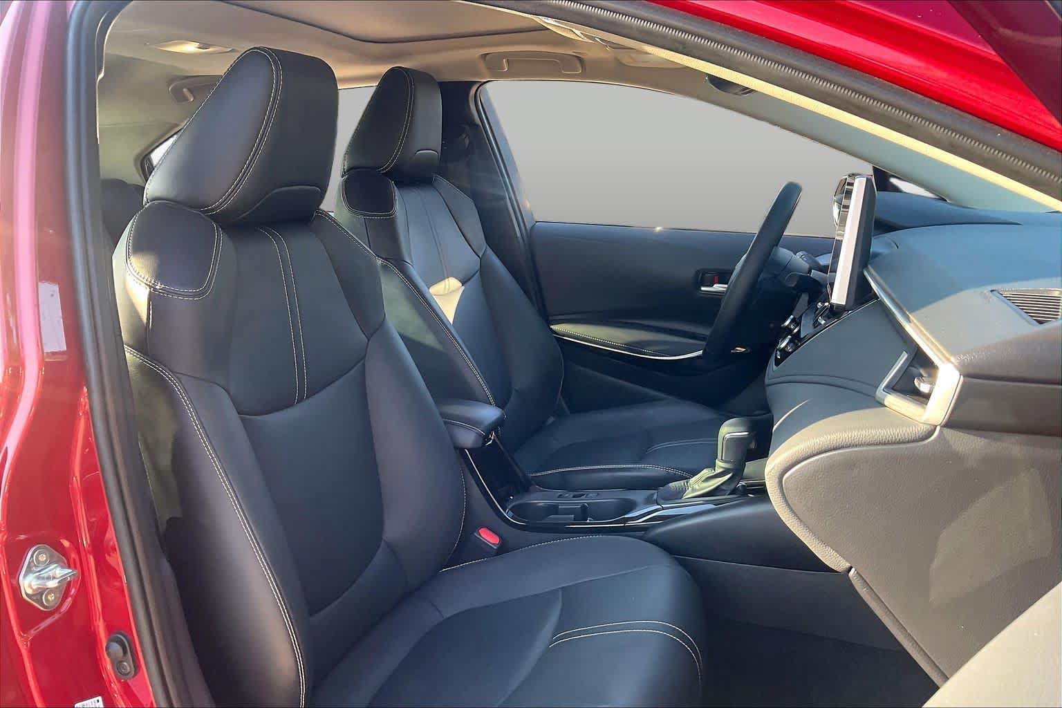 Used 2026 Toyota Corolla XLE FWD image 8