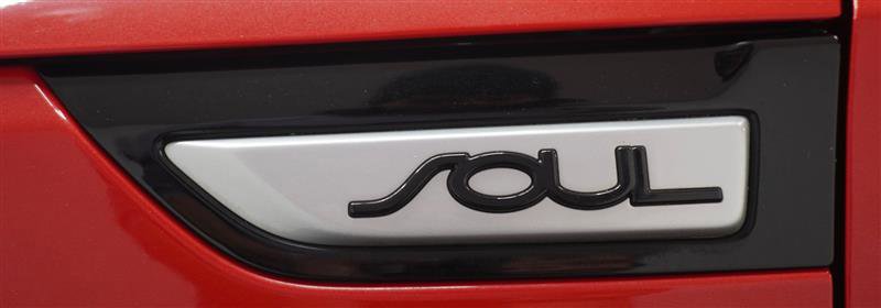Used 2015 Kia Soul + FWD image 2