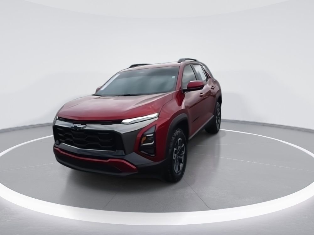 Used 2026 Chevrolet Equinox ACTIV AWD/4WD image 3