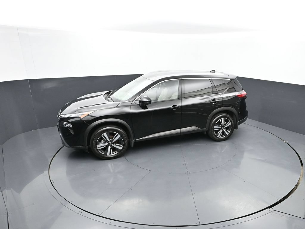 Certified 2025 Nissan Rogue SL AWD/4WD image 40