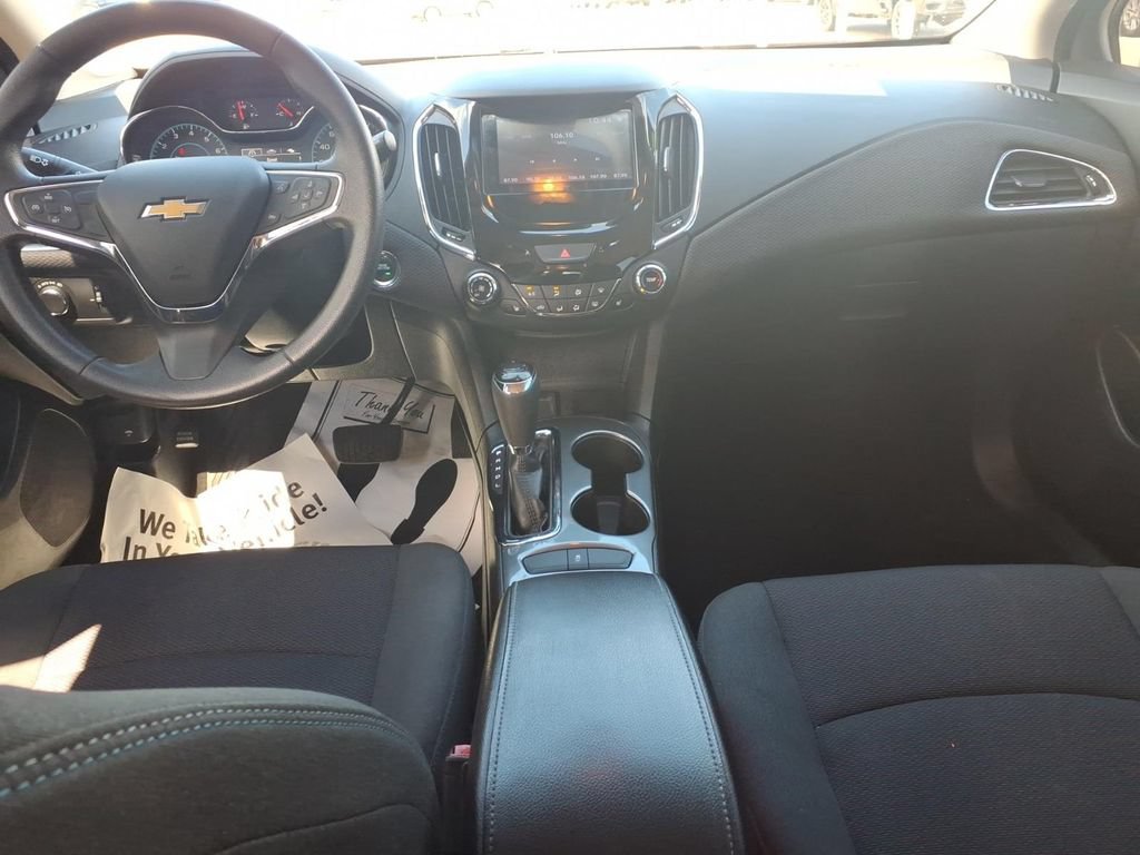 Certified 2017 Chevrolet Cruze LT w/ Convenience Package FWD image 11