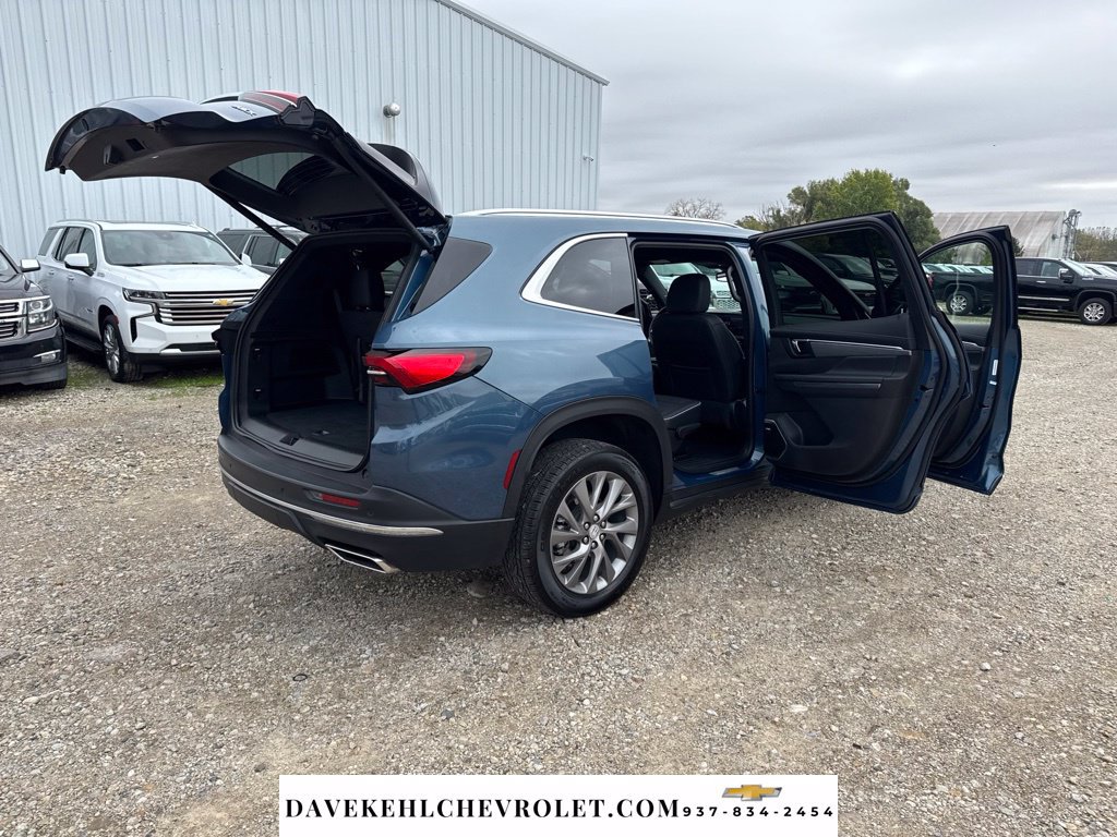 Used 2026 Buick Enclave Preferred AWD/4WD image 34