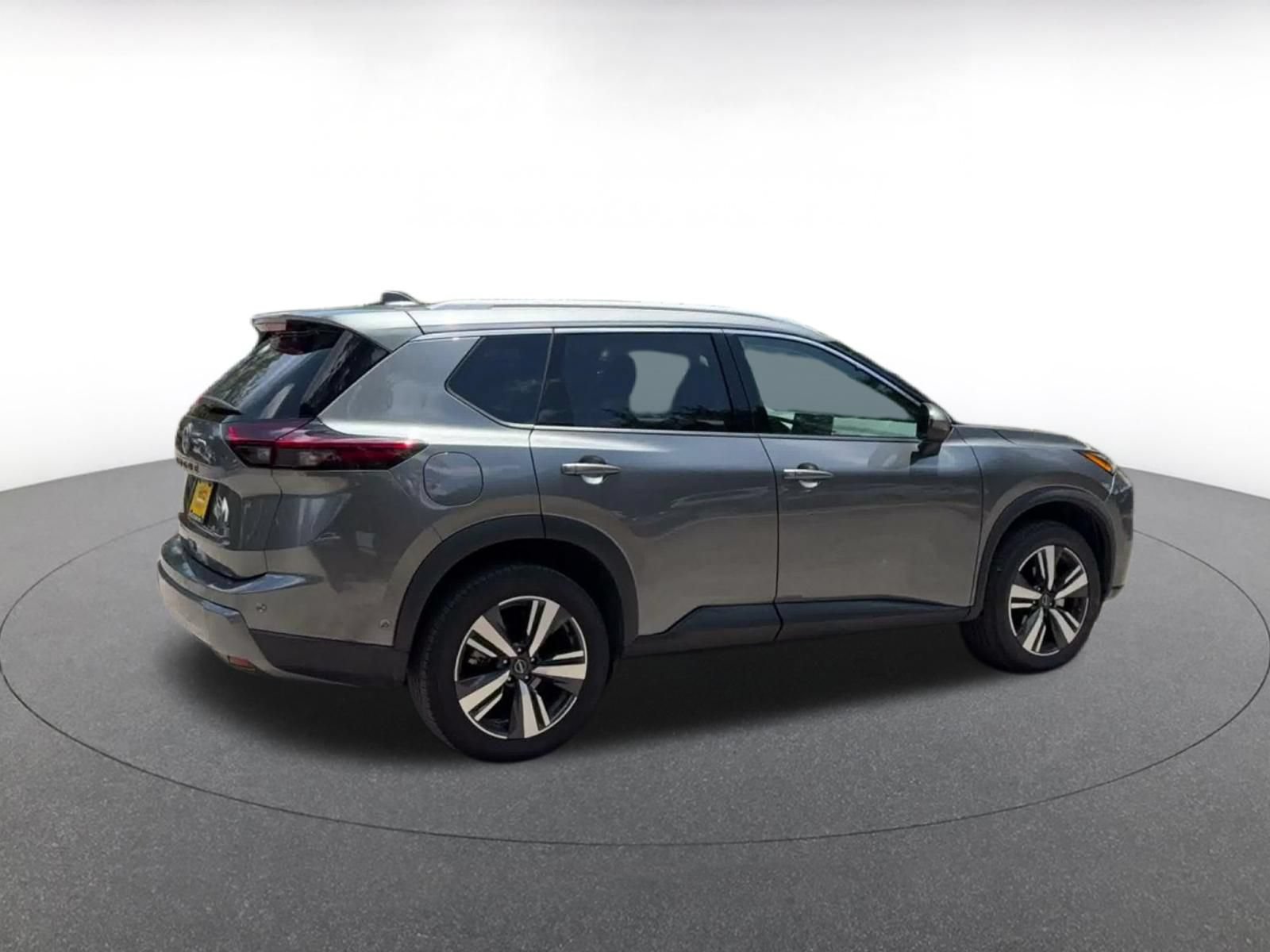 Used 2026 Nissan Rogue SL FWD image 11