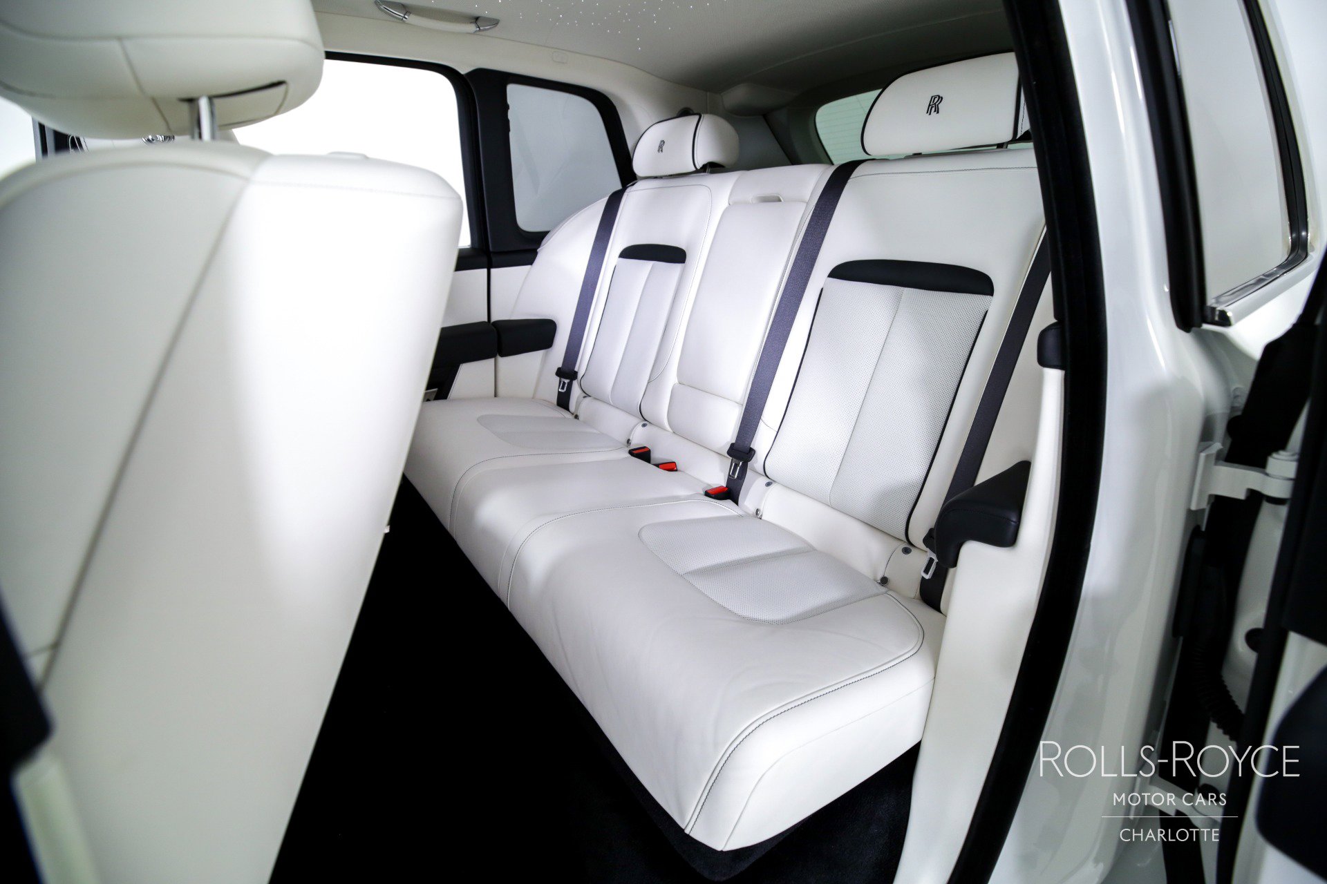 Certified 2025 Rolls-Royce Cullinan image 19