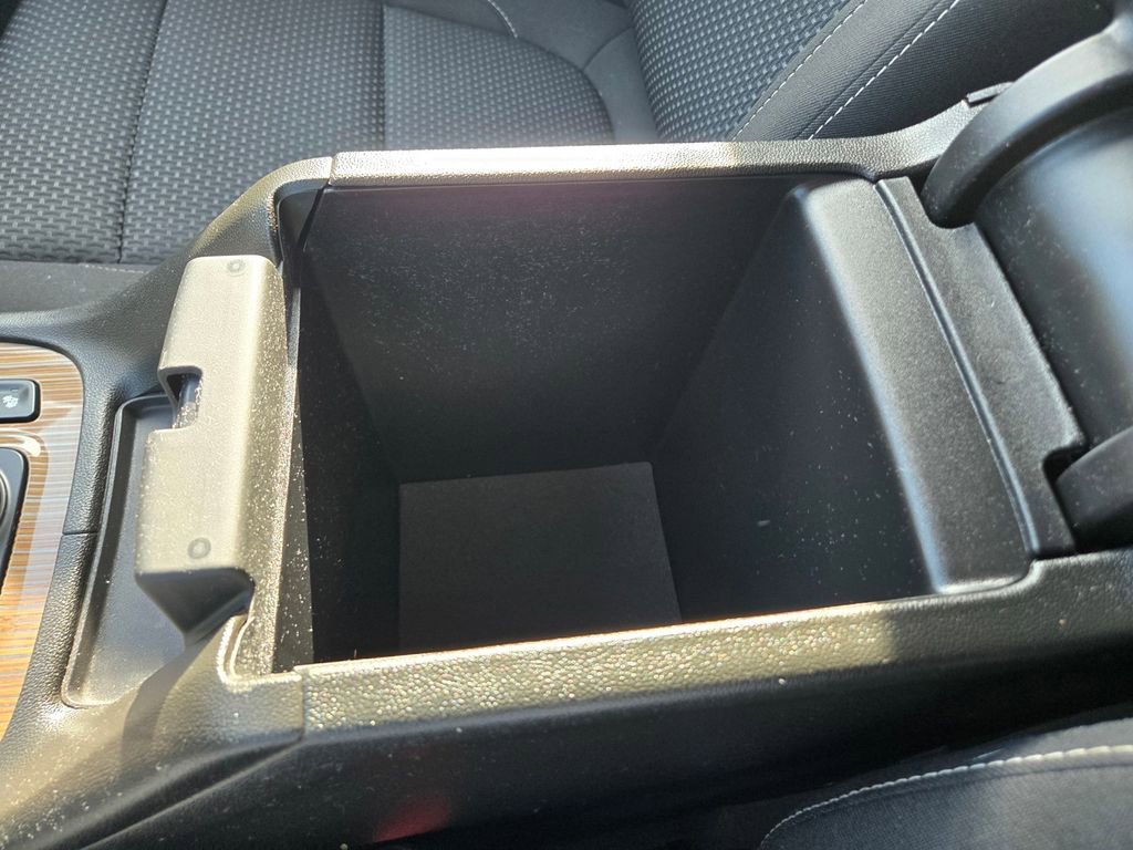 Certified 2023 GMC Acadia SLE w/ Driver Convenience Package image 12