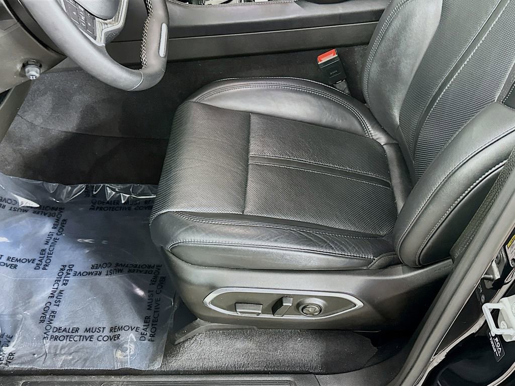 Certified 2023 Jeep Wagoneer Series II AWD/4WD image 30