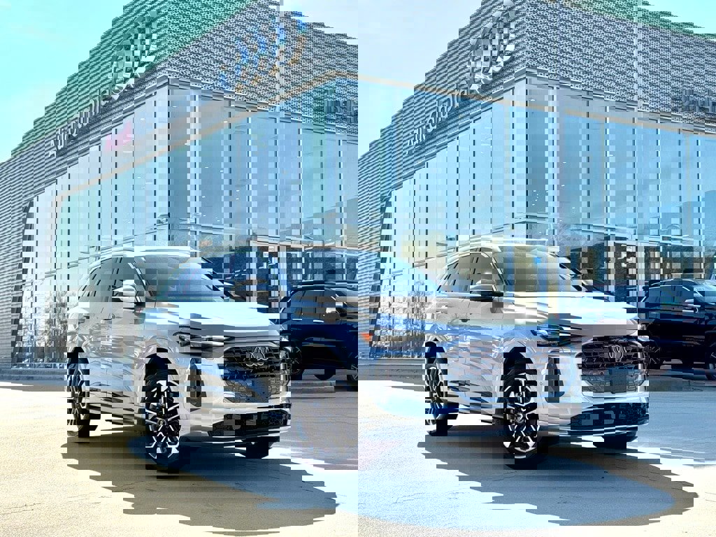 New 2025 Audi Q5 Premium Plus image 2