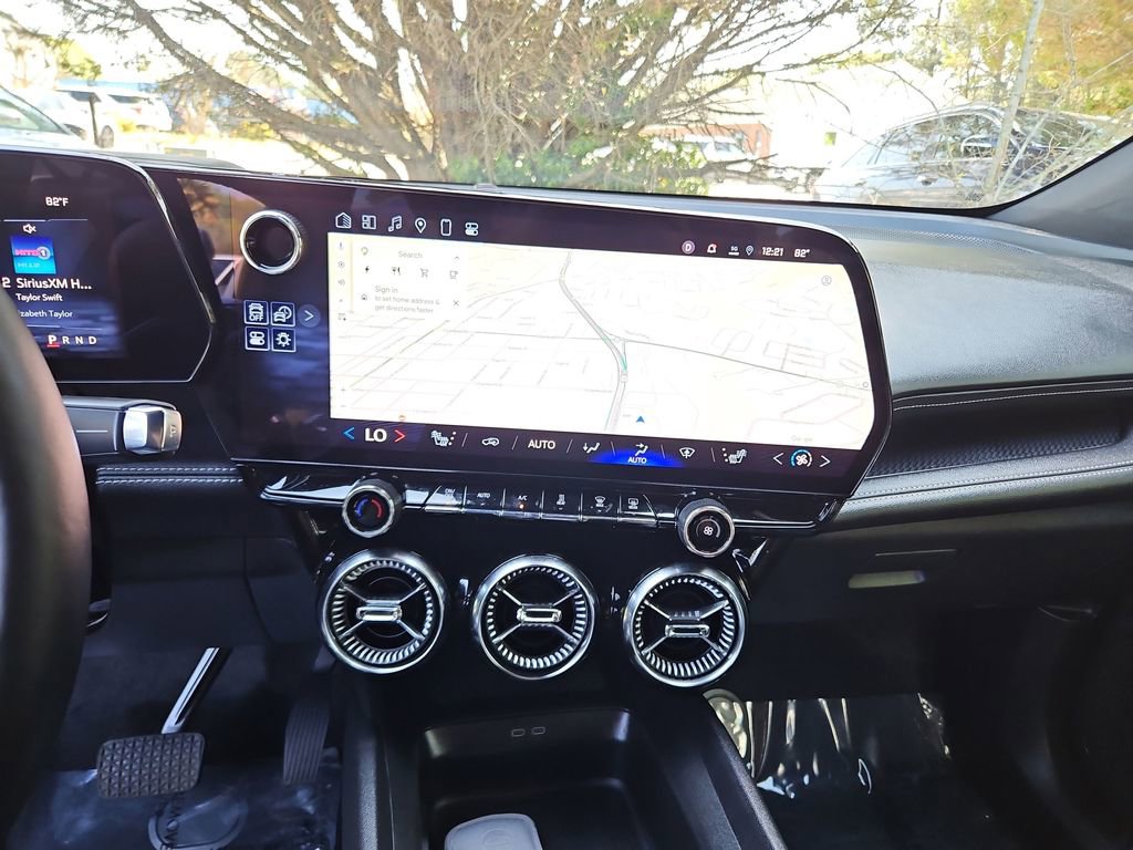 Used 2025 Chevrolet Blazer EV LT image 16